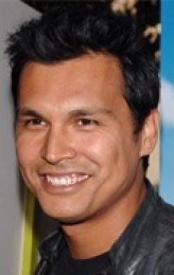 Adam Beach - bio and intersting facts about personal life.