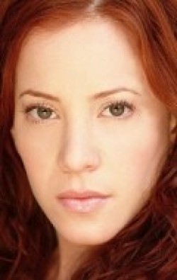 Amy Davidson - bio and intersting facts about personal life.