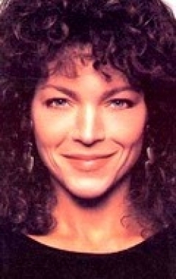 Amy Irving - wallpapers.