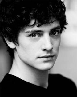 Aneurin Barnard pictures