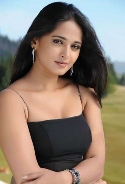 Anushka Shetty - bio and intersting facts about personal life.