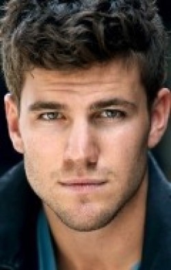 Austin Stowell pictures