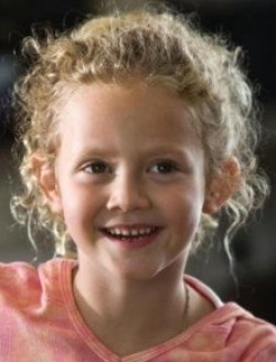 Iris Apatow pictures