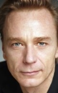 Ben Daniels - bio and intersting facts about personal life.