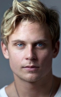 Billy Magnussen pictures