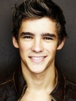 Brenton Thwaites - bio and intersting facts about personal life.