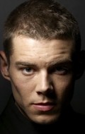 Brian J. Smith - bio and intersting facts about personal life.