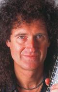 Recent Brian May pictures.