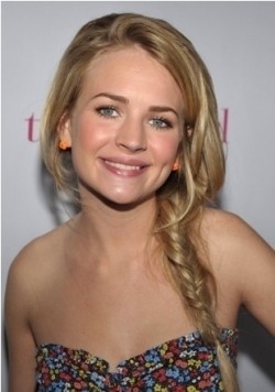 Britt Robertson - bio and intersting facts about personal life.
