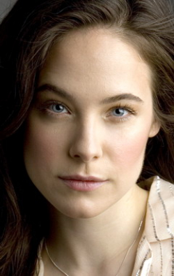 All best and recent Caroline Dhavernas pictures.