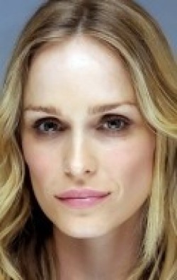 Cassandra Bell - bio and intersting facts about personal life.