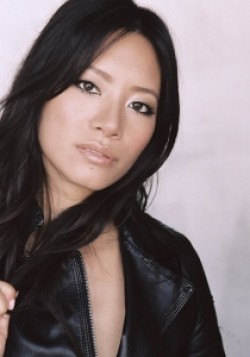 Chantal Thuy - bio and intersting facts about personal life.