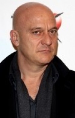 Claudio Bisio - bio and intersting facts about personal life.