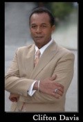 Clifton Davis - bio and intersting facts about personal life.