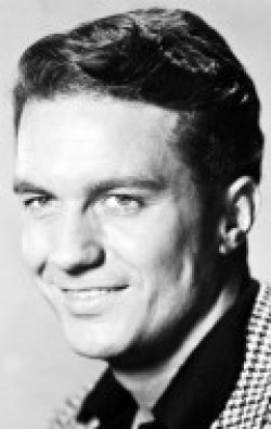 Cliff Robertson - bio and intersting facts about personal life.