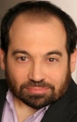Recent Danny Woodburn pictures.