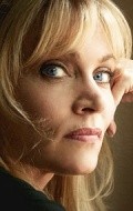 Daphne Ashbrook - bio and intersting facts about personal life.