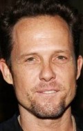 Dean Winters - bio and intersting facts about personal life.