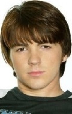 Recent Drake Bell pictures.