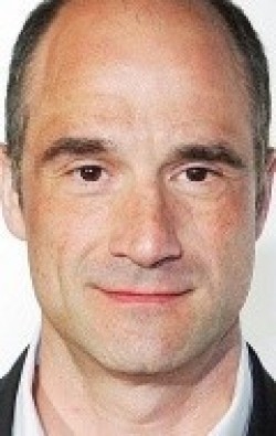 Elias Koteas - bio and intersting facts about personal life.