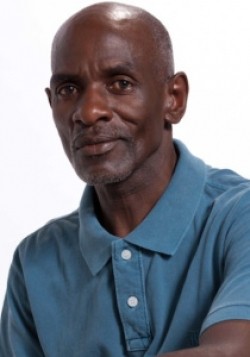 Ernest Ndhlovu - bio and intersting facts about personal life.