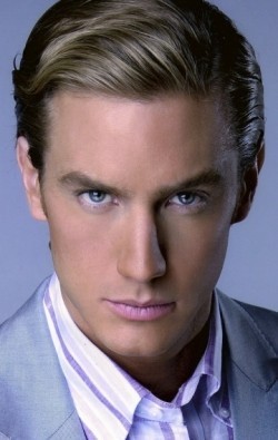 Eugenio Siller - wallpapers.