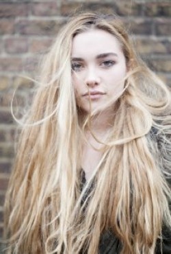 Florence Pugh - wallpapers.