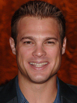 George Stults pictures