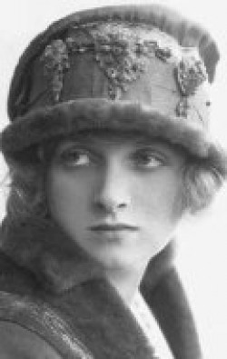 Gladys Cooper - bio and intersting facts about personal life.