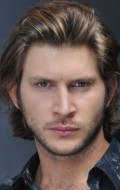 Recent Greyston Holt pictures.