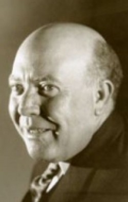 Guy Kibbee - bio and intersting facts about personal life.
