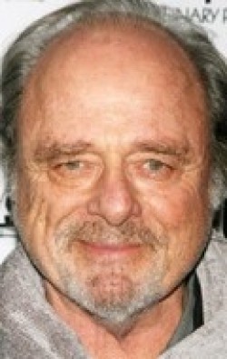 Recent Harris Yulin pictures.