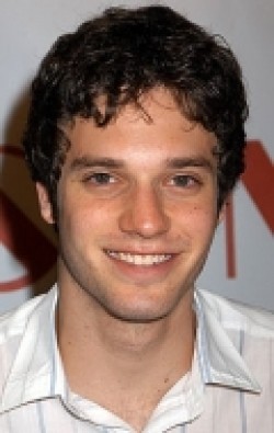 Jake Epstein - bio and intersting facts about personal life.