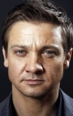 Jeremy Renner - wallpapers.