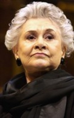 Recent Joan Plowright pictures.