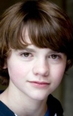 Joel Courtney pictures