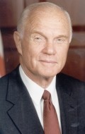 John Glenn - bio and intersting facts about personal life.