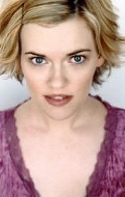 Kari Wahlgren - bio and intersting facts about personal life.