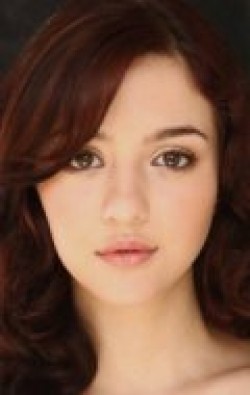 Katie Findlay - bio and intersting facts about personal life.
