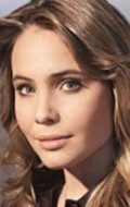 Leah Pipes - wallpapers.