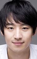 Lee Je Hoon - bio and intersting facts about personal life.
