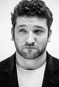 Liam Mulvey - bio and intersting facts about personal life.