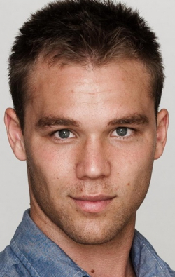 Lincoln Lewis pictures