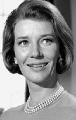 Lois Maxwell - wallpapers.