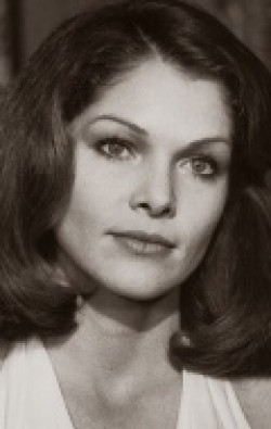 Recent Lois Chiles pictures.