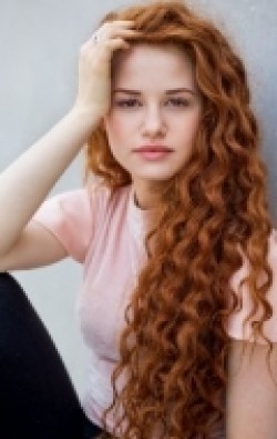Madelaine Petsch - bio and intersting facts about personal life.