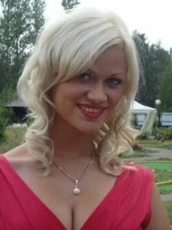Marina Domozhirova