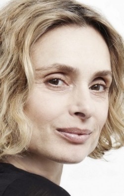 Maryam d'Abo - bio and intersting facts about personal life.