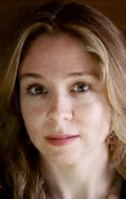 Megan Follows - bio and intersting facts about personal life.
