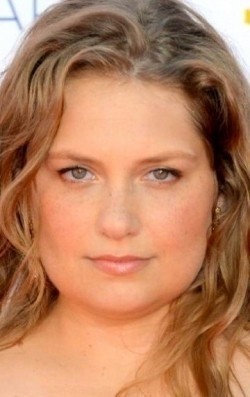 Merritt Wever - bio and intersting facts about personal life.